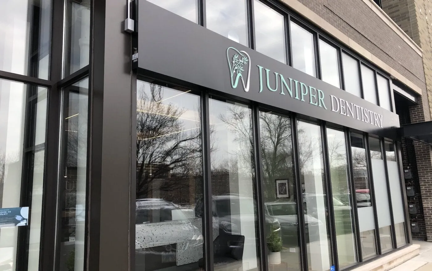 Juniper Dentistry office exterior on Ravenswood Avenue in Chicago
