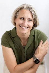 Dr. Jessica Rhodes